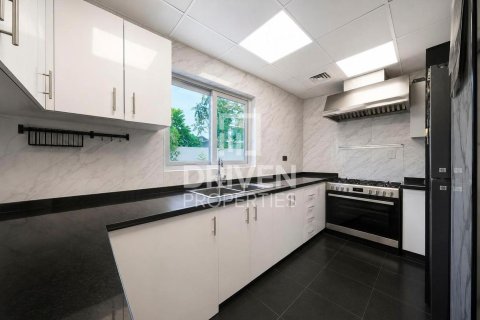 Villa à Dubai, 6 chambres, 608.51 m², № 144721 - photo 6