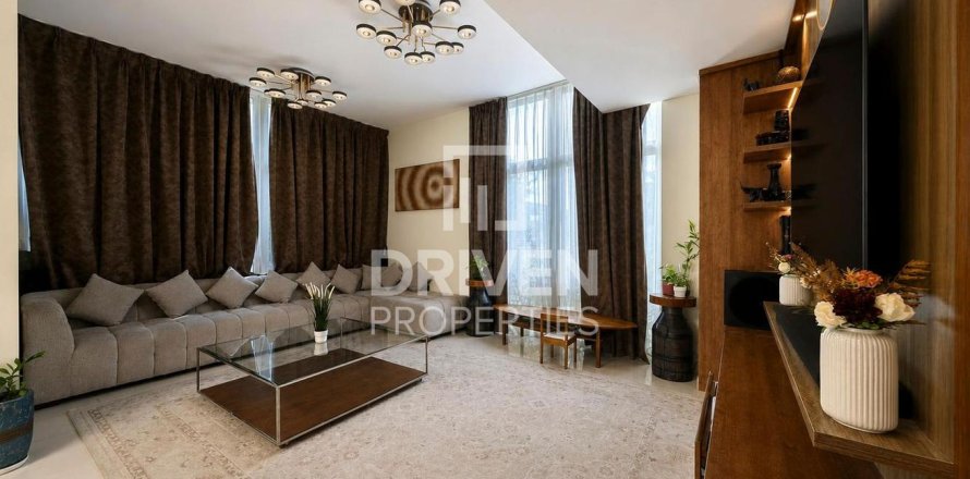 Villa à Dubai, 6 chambres, 608.51 m², № 144721
