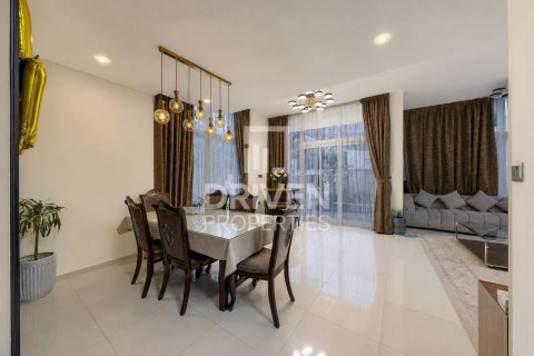 Villa à Dubai, 6 chambres, 608.51 m², № 144721 - photo 3