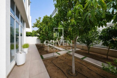 Villa à Dubai, 6 chambres, 608.51 m², № 144721 - photo 26