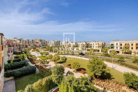 Adosado en Jumeirah, Dubai, 4 dormitorios, 397.9 m², № 144466 - foto 4