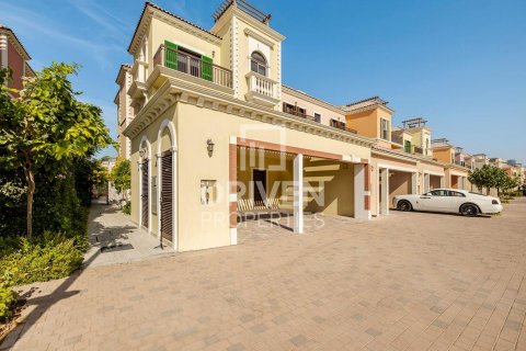 Adosado en Jumeirah, Dubai, 4 dormitorios, 397.9 m², № 144466 - foto 30