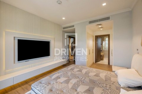 Adosado en Jumeirah, Dubai, 4 dormitorios, 397.9 m², № 144466 - foto 16