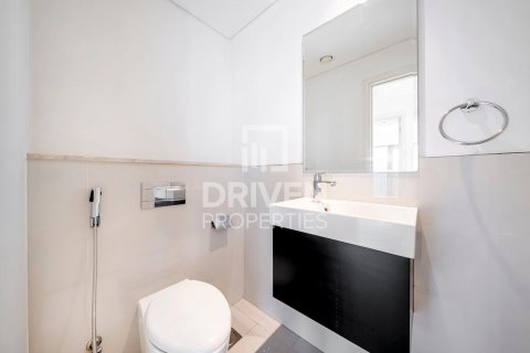 Apartamento en BLVD Crescent, Downtown Dubai (Downtown Burj Dubai), Dubai, 2 dormitorios, 130.34 m², № 145348 - foto 12