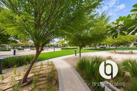 Villa à Dubai Hills Estate, Dubai, 4 chambres, 202 m², № 143777 - photo 7