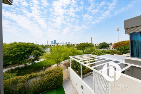 Villa à Dubai Hills Estate, Dubai, 4 chambres, 202 m², № 143777 - photo 4
