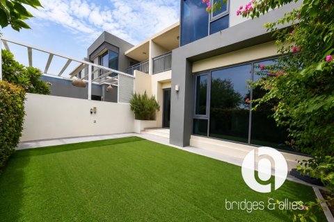 Villa à Dubai Hills Estate, Dubai, 4 chambres, 202 m², № 143777 - photo 5
