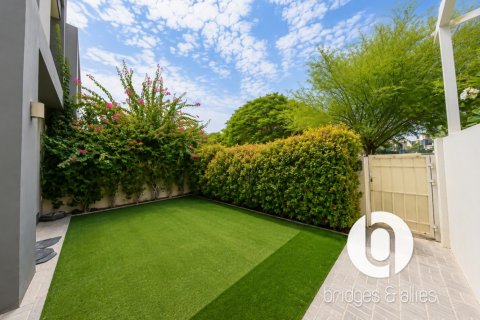Villa à Dubai Hills Estate, Dubai, 4 chambres, 202 m², № 143777