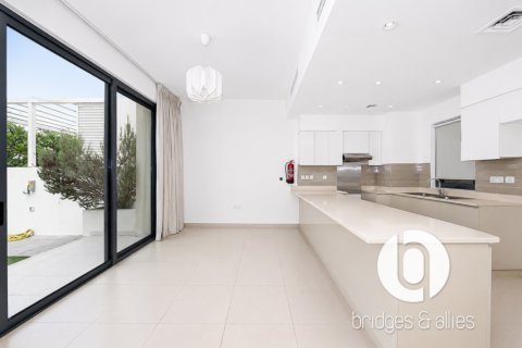 Villa à Dubai Hills Estate, Dubai, 4 chambres, 202 m², № 143777 - photo 8