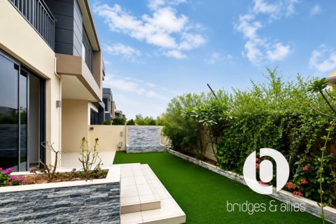 Villa à Dubai Hills Estate, Dubai, 5 chambres, 363 m², № 143779