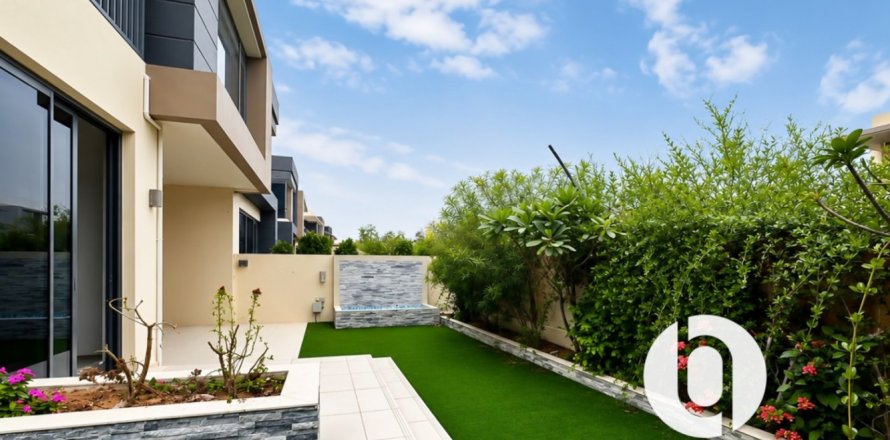 Villa à Dubai Hills Estate, Dubai, 5 chambres, 363 m², № 143779