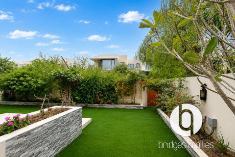 Villa à Dubai Hills Estate, Dubai, 5 chambres, 363 m², № 143779 - photo 2