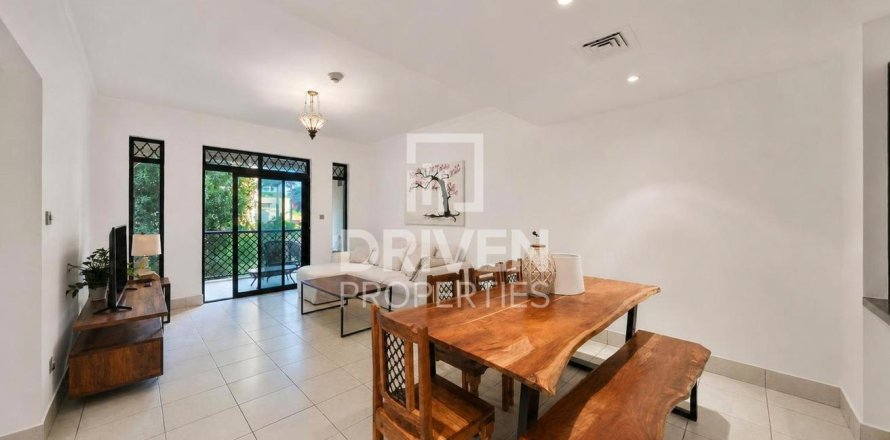 Apartamento en Downtown Dubai (Downtown Burj Dubai), Dubai, 2 dormitorios, 201.04 m², № 145374