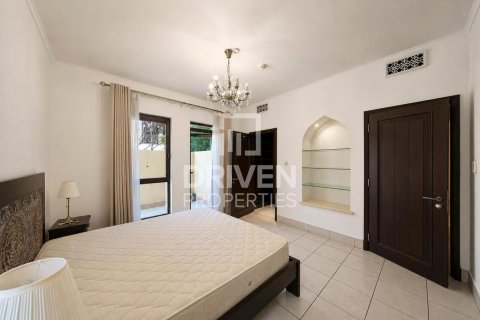 Apartamento en Downtown Dubai (Downtown Burj Dubai), Dubai, 2 dormitorios, 201.04 m², № 145374 - foto 10