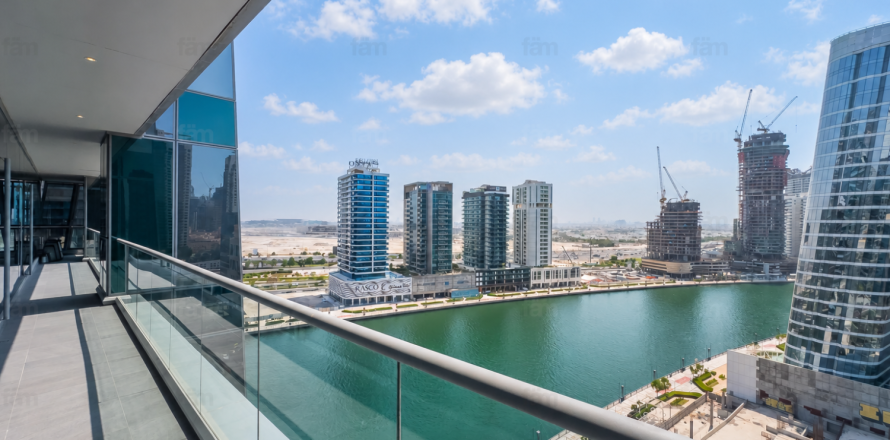Appartement à Business Bay, Dubai, 4 chambres, 271.2 m², № 143745