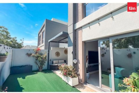 Townhouse in Dubai 2 bedrooms, 129.8 sq.m. № 143457