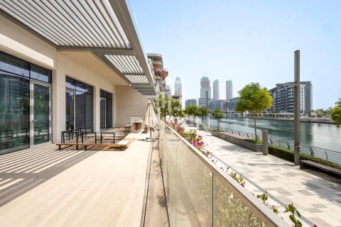 Apartment in Al Wasl, Dubai 3 bedrooms, 236.9 sq.m. № 144750 - photo 24