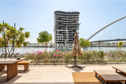 Apartment in Al Wasl, Dubai 3 bedrooms, 236.9 sq.m. № 144750 - photo 26