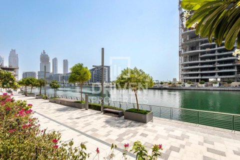Apartment in Al Wasl, Dubai 3 bedrooms, 236.9 sq.m. № 144750 - photo 25