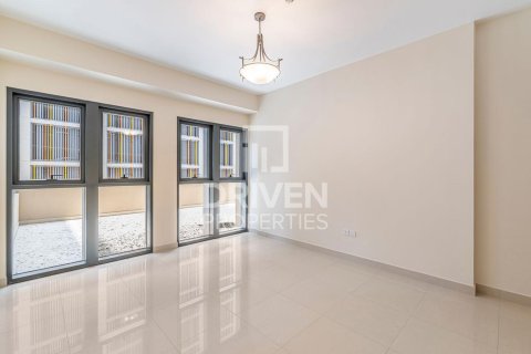 Снять в аренду квартиру в Deira, Дубай: 2 спальни, 128.76м², № 145470 - фото 7
