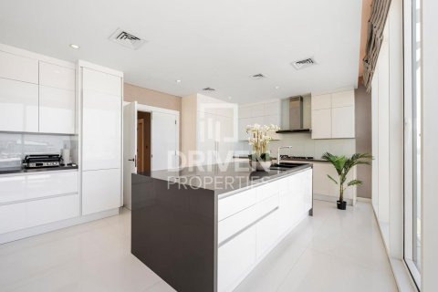 Купить квартиру в The Crescent, Пальма Джумейра, Дубай: 4 спальни, 1195.57м², № 144202 - фото 12