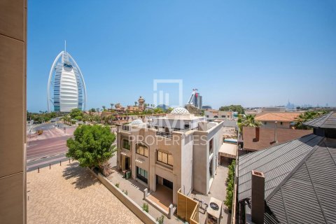 Снять в аренду квартиру в Umm Suqeim 3, Умм-Сукейм, Дубай: 1 спальня, 71.91м², № 145245 - фото 12