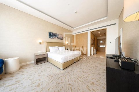 Apartment in The Palm Tower, Palm Jumeirah, Dubai studio, 48.68 sq.m. № 144937 - photo 2