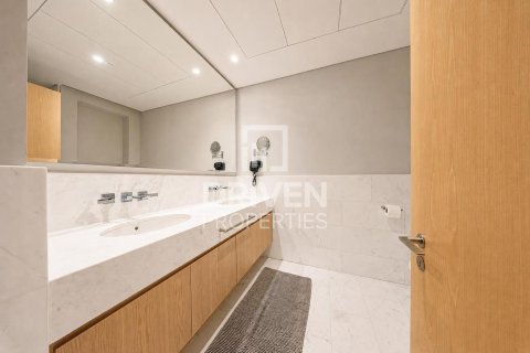 Apartment in The Palm Tower, Palm Jumeirah, Dubai studio, 48.68 sq.m. № 144937 - photo 9