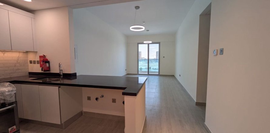 Apartment in Dubai 3 bedrooms, 131.8 sq.m. № 143957