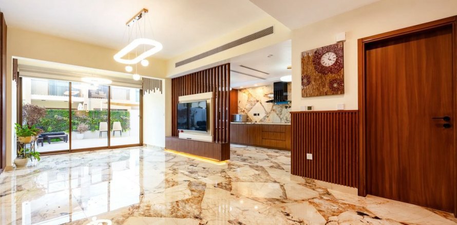 Townhouse in Dubai 3 bedrooms, 164.4 sq.m. № 143335