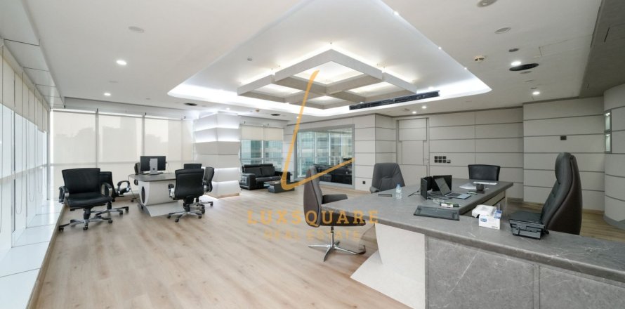 Office in Jumeirah Lake Towers, Dubai 252 sq.m. № 144080
