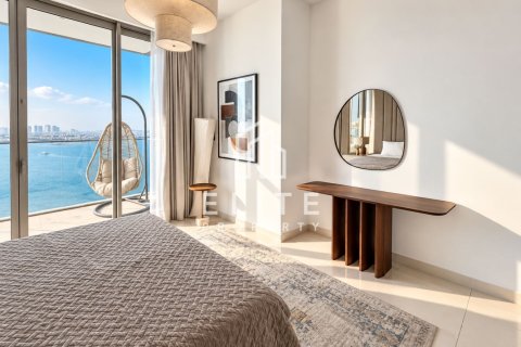 Снять в аренду квартиру в EMAAR Beachfront, Dubai Harbour, Дубай: 2 спальни, 111м², № 145908 - фото 10
