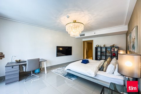 Apartment in Downtown Dubai (Downtown Burj Dubai), Dubai 2 bedrooms, 152.9 sq.m. № 143715 - photo 14