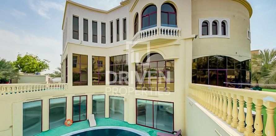Villa in Sector E, Emirates Hills, Dubai studio, 1723.72 sq.m. № 145154