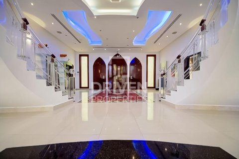 Villa in Sector E, Emirates Hills, Dubai 1723.72 sq.m. № 145154 - photo 13
