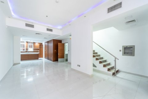 Villa à Jumeirah Village Circle, Dubai, 4 chambres, 358 m², № 143603 - photo 2