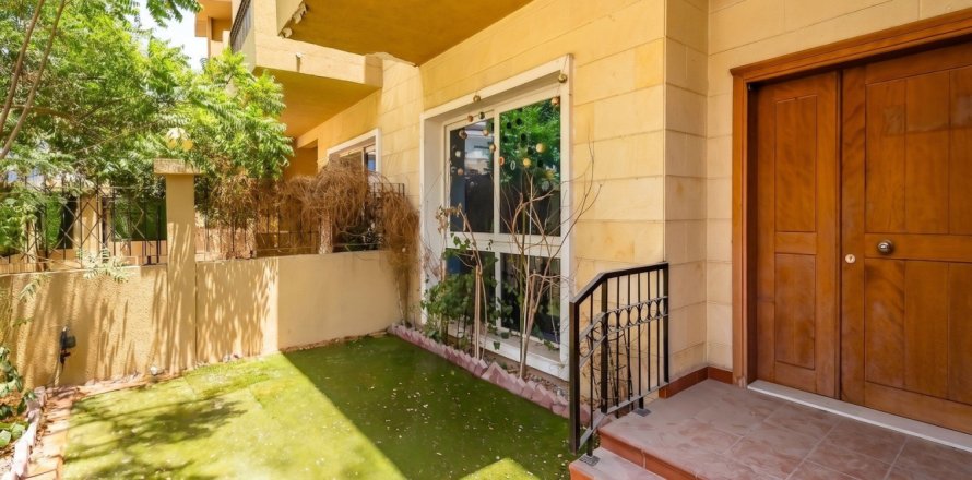 Villa à Jumeirah Village Circle, Dubai, 4 chambres, 358 m², № 143603