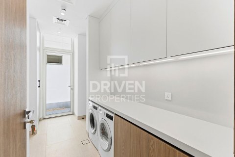 Villa en Jumeirah Park, Dubai, 5 dormitorios, 561.04 m², № 144262 - foto 11