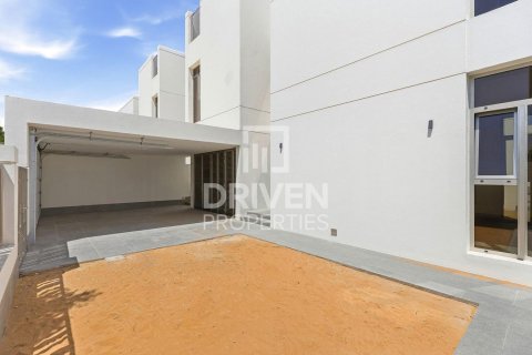 Villa en Jumeirah Park, Dubai, 5 dormitorios, 561.04 m², № 144262 - foto 5
