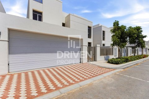 Villa en Jumeirah Park, Dubai, 5 dormitorios, 561.04 m², № 144262 - foto 25