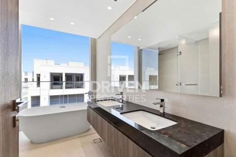 Villa en Jumeirah Park, Dubai, 5 dormitorios, 561.04 m², № 144262 - foto 23