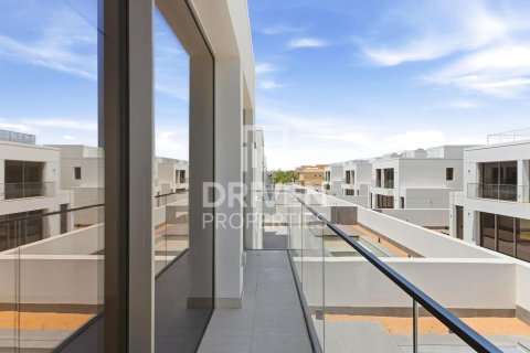 Villa en Jumeirah Park, Dubai, 5 dormitorios, 561.04 m², № 144262 - foto 24