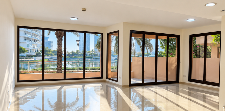 تاون هاوس في Jumeirah Islands, دبي 4 غرف نوم, 198.81 م² رقم 145759