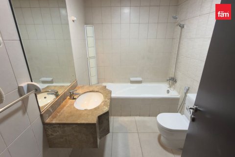 Apartment in Dubai 4 bedrooms, 216.1 sq.m. № 143438 - photo 18