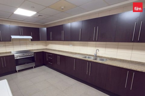 Apartment in Dubai 4 bedrooms, 216.1 sq.m. № 143438 - photo 16