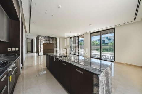 Villa in Dubai Hills Estate, Dubai 5 bedrooms, 875.52 sq.m. № 145537 - photo 7