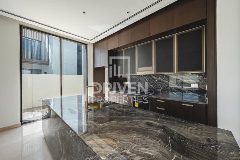 Villa in Dubai Hills Estate, Dubai 5 bedrooms, 875.52 sq.m. № 145537 - photo 11