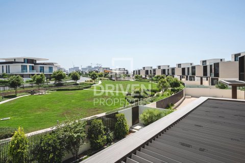 Villa in Dubai Hills Estate, Dubai 5 bedrooms, 875.52 sq.m. № 145537 - photo 23