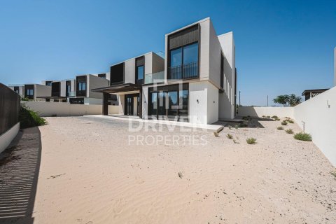 Villa in Dubai Hills Estate, Dubai 5 bedrooms, 875.52 sq.m. № 145537 - photo 3