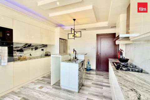 Villa in Dubai 4 bedrooms, 533.6 sq.m. № 143724 - photo 6